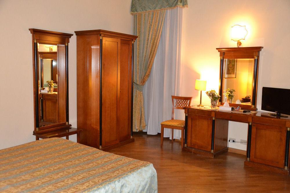 Palazzo Donarelli * Roma